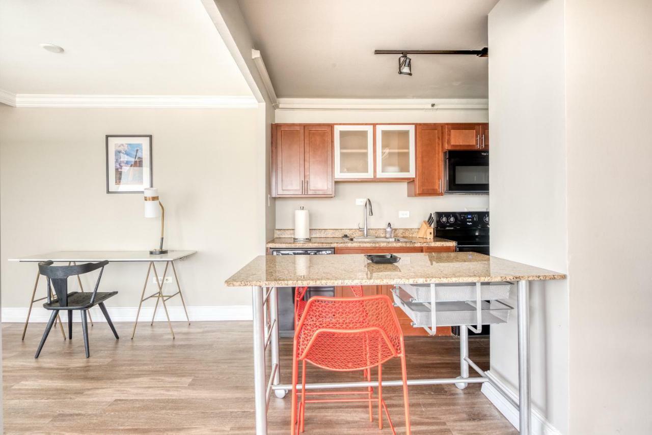 Mint House At 800 Tower - 4* Louisville
